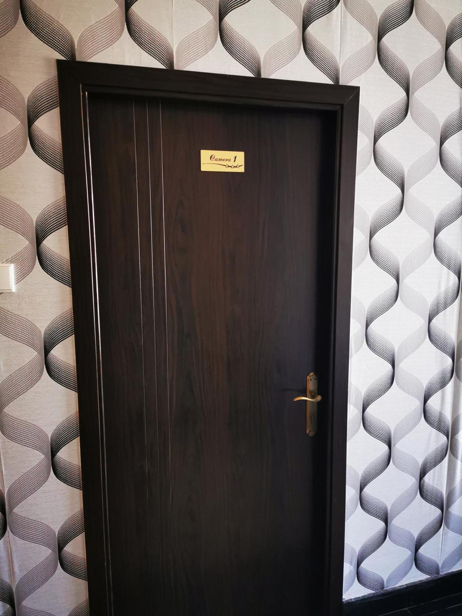 Hostel Casa Simescu II Caransebeş Zewnętrze zdjęcie